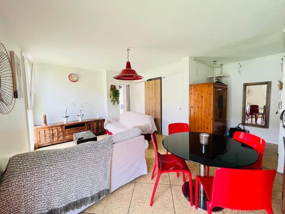 Superbe T3 Au Pieds De Notre Dame De La Garde Apartment Marseille Exterior photo