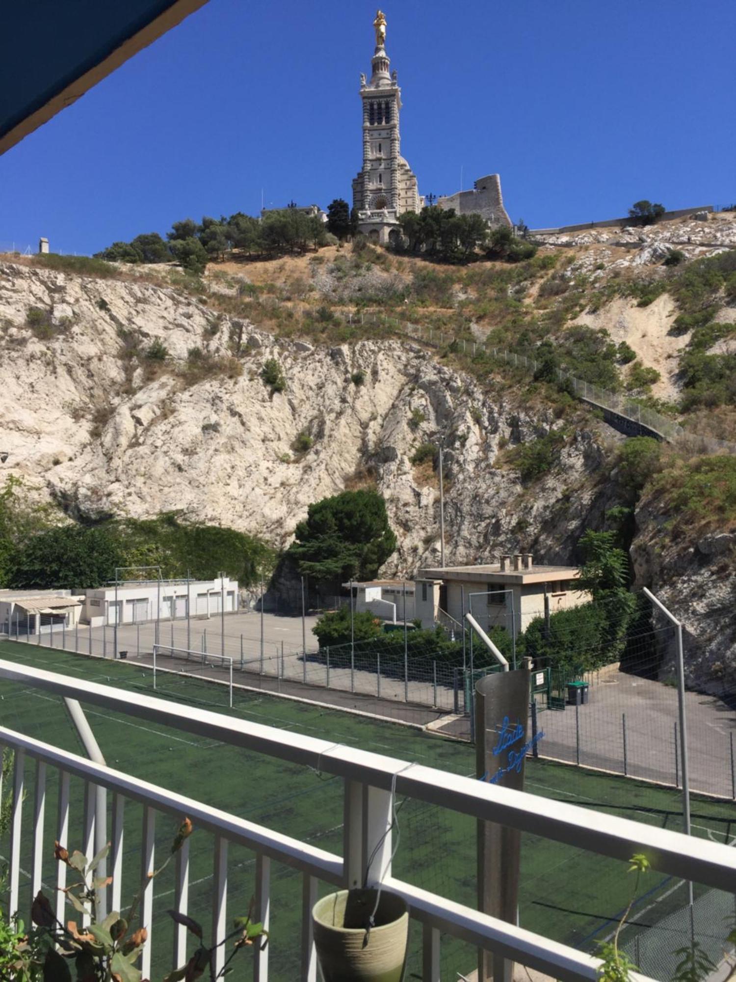 Superbe T3 Au Pieds De Notre Dame De La Garde Apartment Marseille Exterior photo
